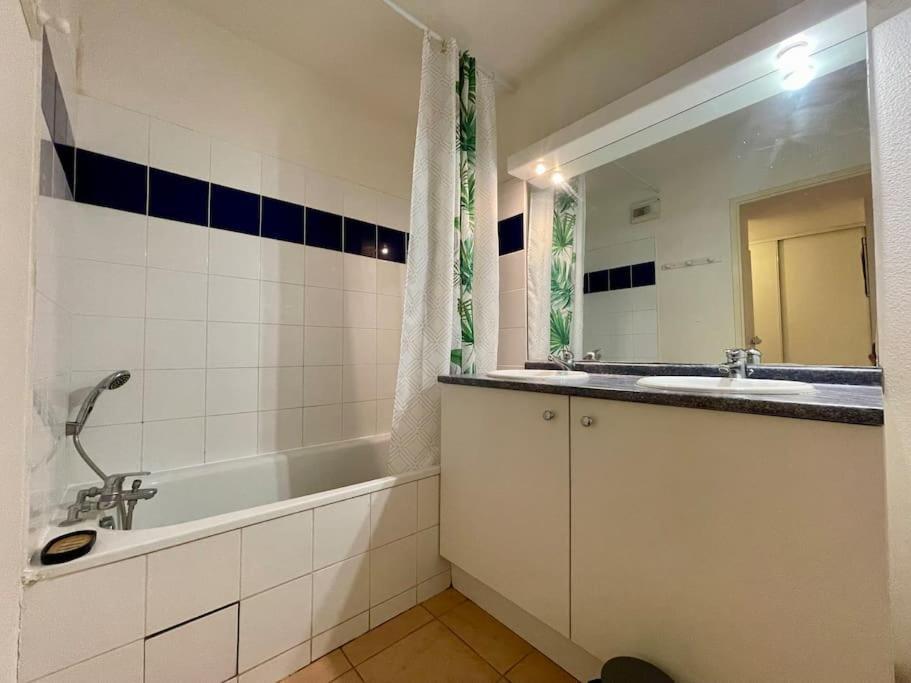L'Appartement Michelet - Parking Prive Et Gratuit - 2Km Cite Medievale Carcassonne Exteriér fotografie